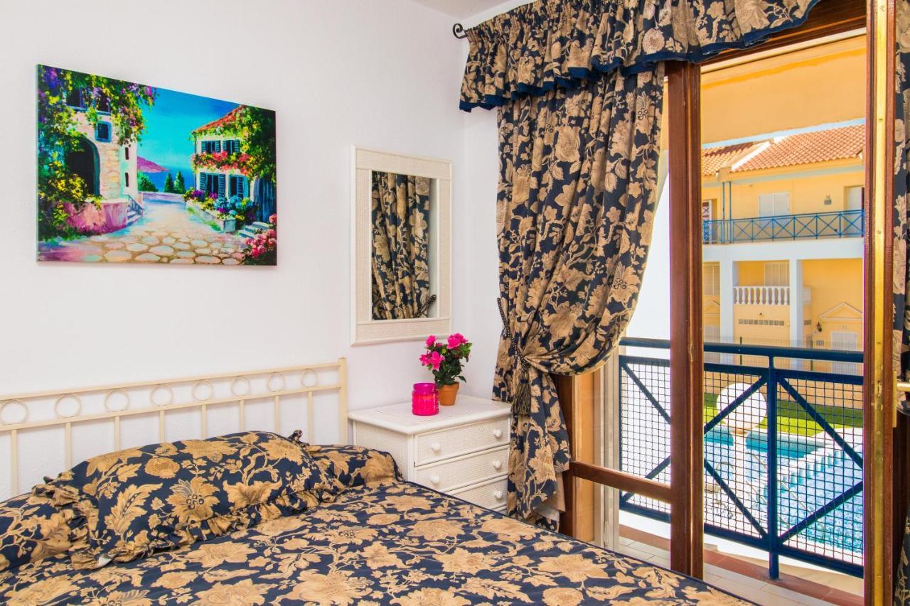Nice House With Tennis Court,Sports And Playground Торевьиа Экстерьер фото