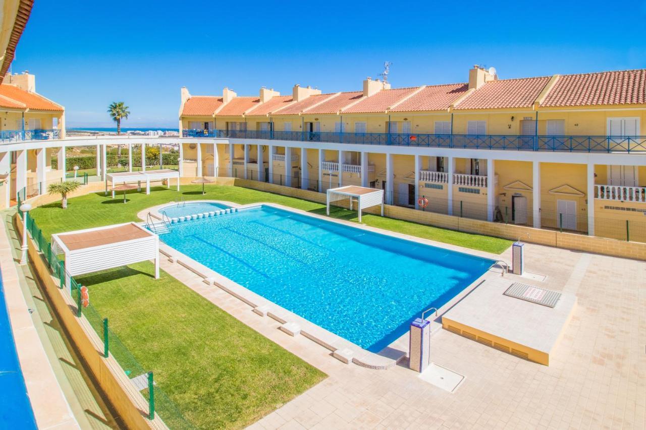 Nice House With Tennis Court,Sports And Playground Торевьиа Экстерьер фото