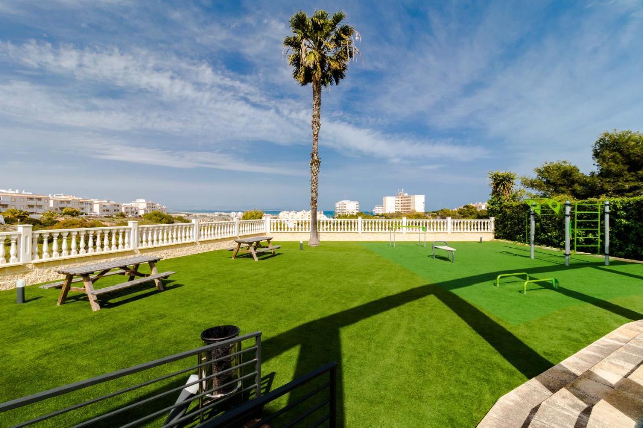 Nice House With Tennis Court,Sports And Playground Торевьиа Экстерьер фото